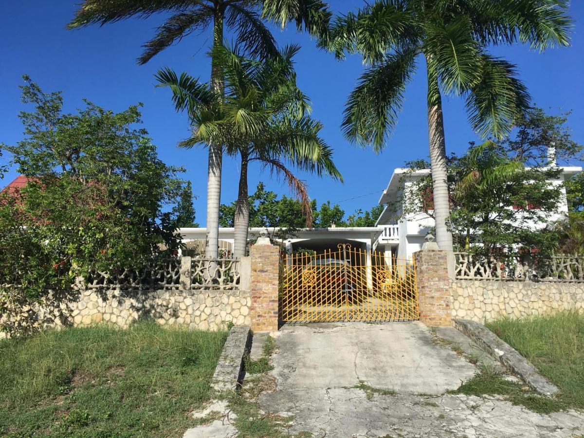 African Symbol Guest House Montego Bay Exterior foto