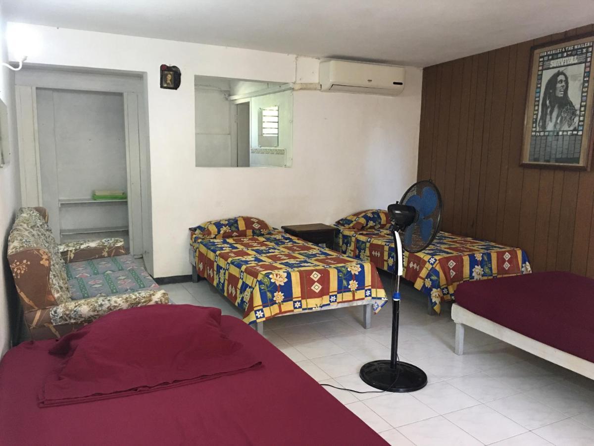 African Symbol Guest House Montego Bay Exterior foto