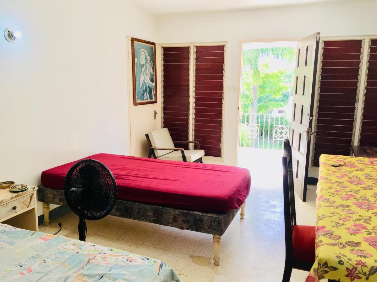 African Symbol Guest House Montego Bay Exterior foto